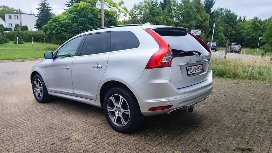 VOLVO XC60 -