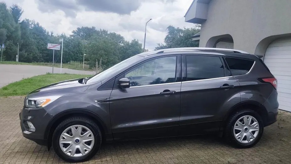 FORD Kuga -