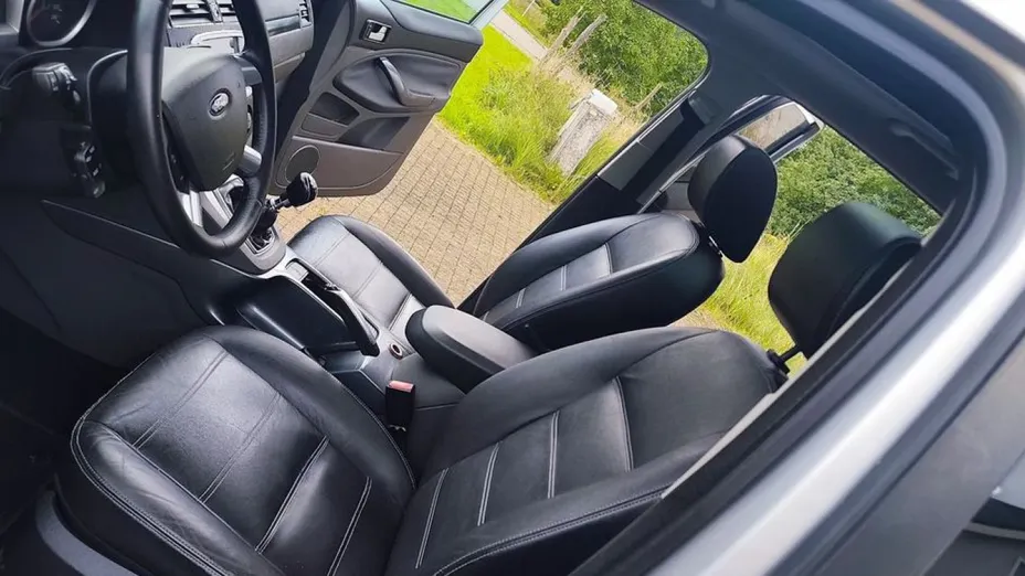 FORD Kuga -