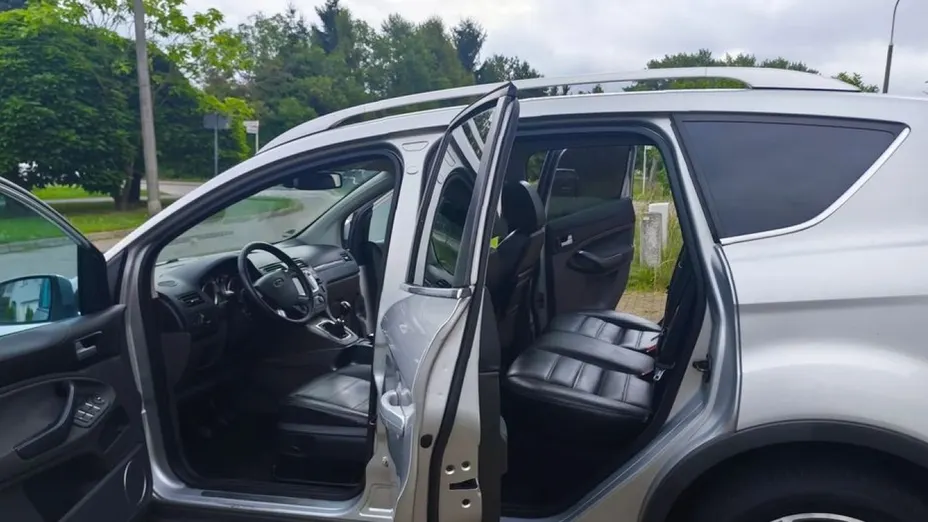 FORD Kuga -