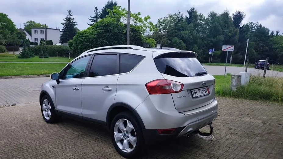 FORD Kuga -