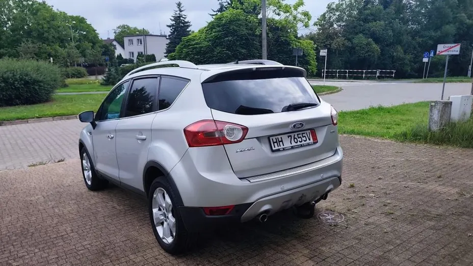 FORD Kuga -