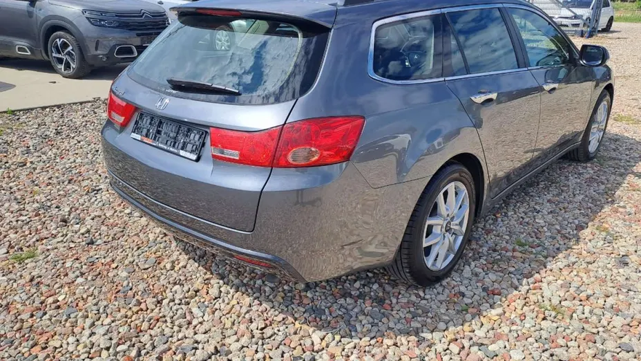 HONDA Accord -