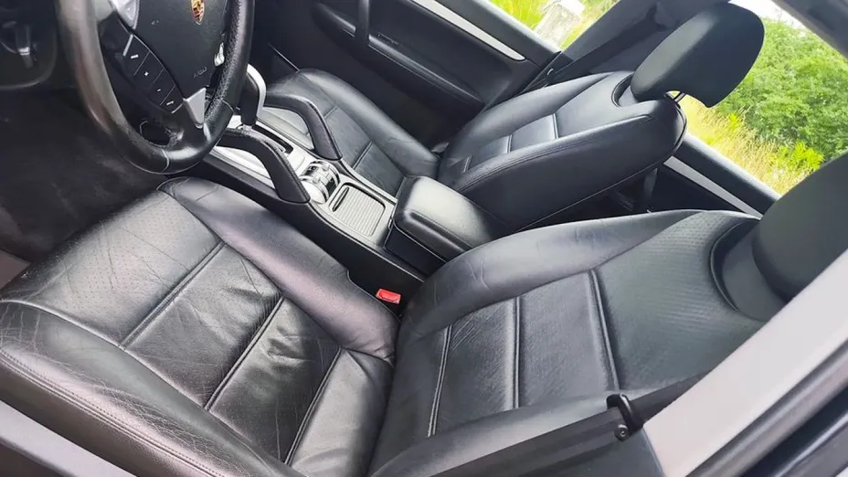 PORSCHE Cayenne -