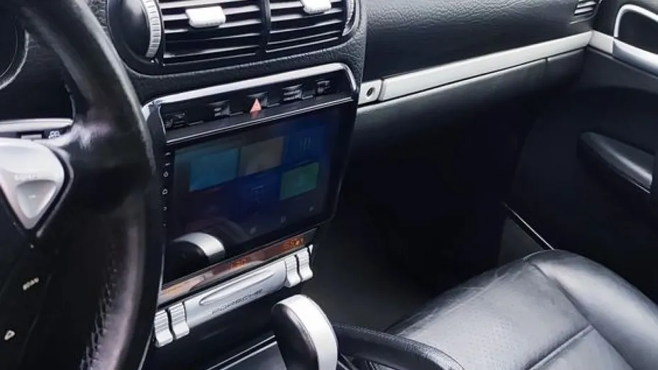 PORSCHE Cayenne -