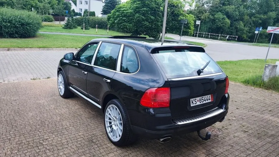 PORSCHE Cayenne -