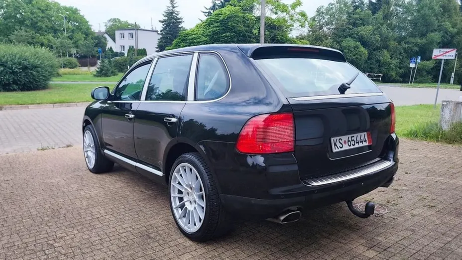 PORSCHE Cayenne -