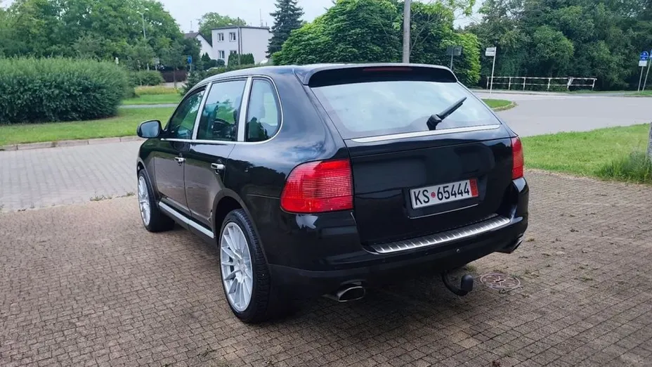 PORSCHE Cayenne -