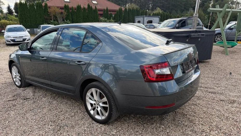 SKODA Octavia -