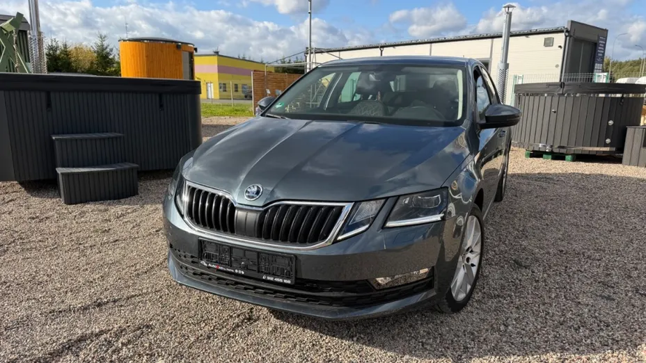 SKODA Octavia -