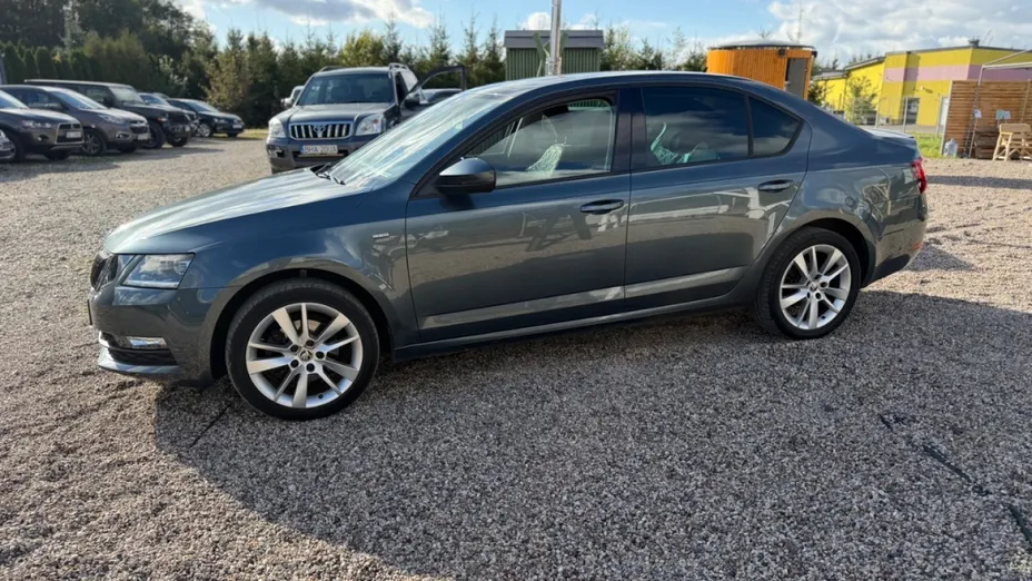 SKODA Octavia -