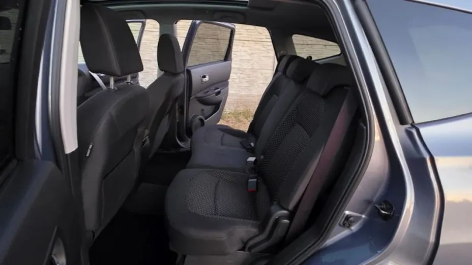 NISSAN Qashqai -