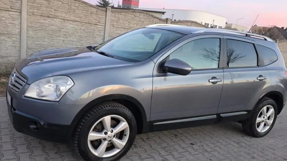 NISSAN Qashqai -