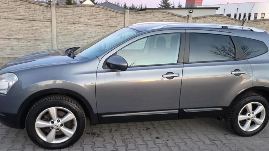 NISSAN Qashqai -