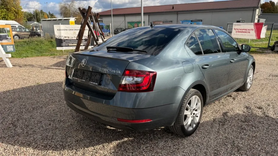 SKODA Octavia -
