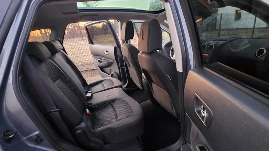 NISSAN Qashqai -