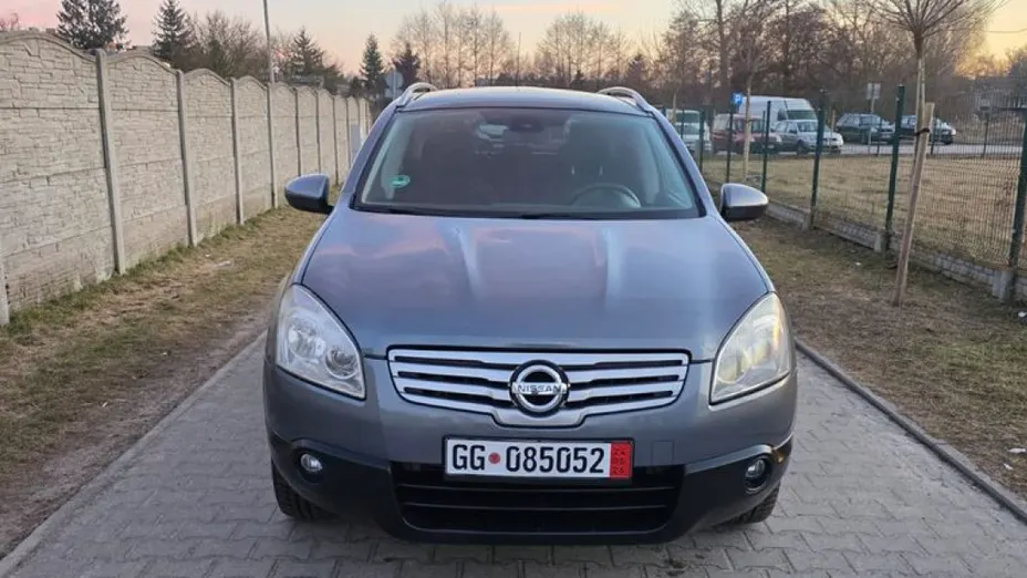 NISSAN Qashqai -