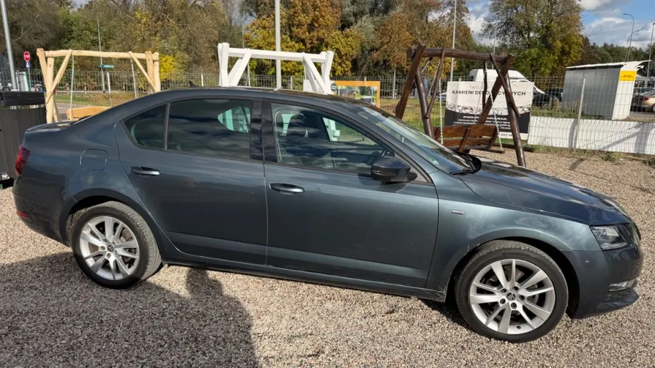 SKODA Octavia -