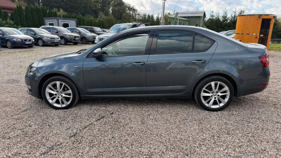 SKODA Octavia -