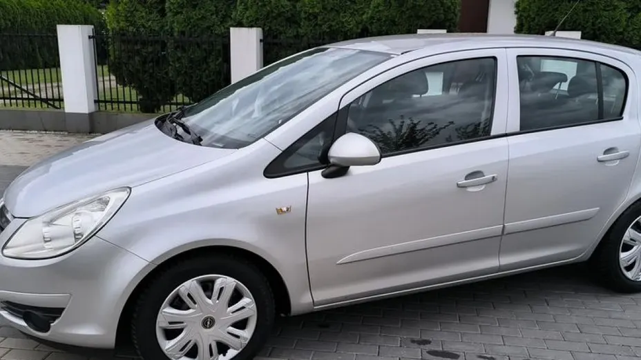 OPEL Corsa -