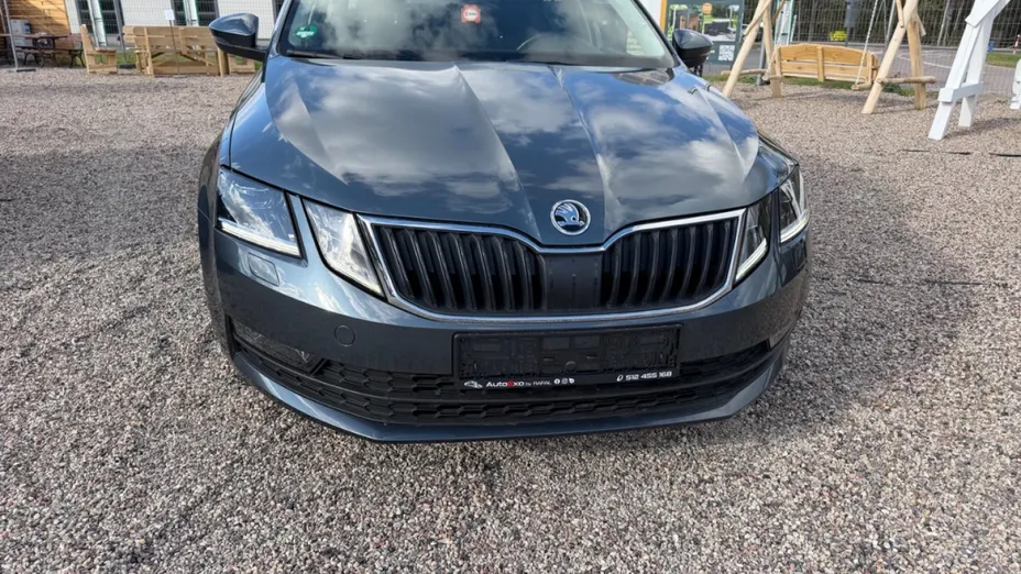 SKODA Octavia -