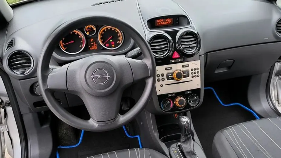 OPEL Corsa -