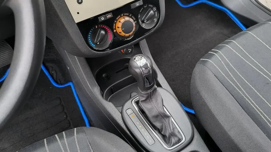 OPEL Corsa -