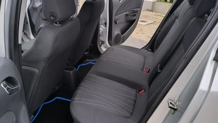 OPEL Corsa -