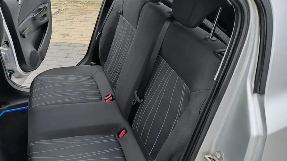 OPEL Corsa -