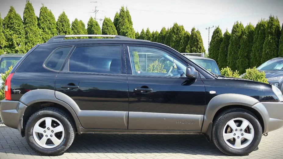 HYUNDAI Tucson -