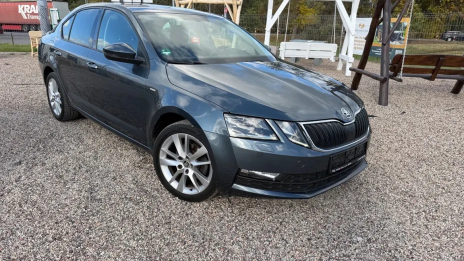 SKODA Octavia -