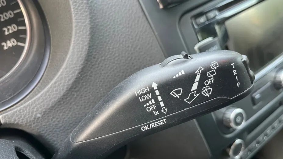VOLKSWAGEN Polo -
