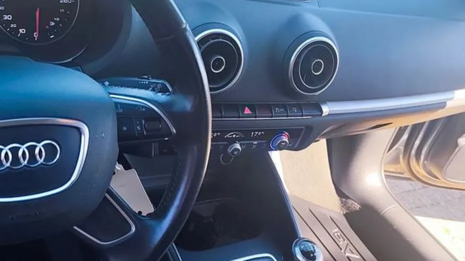 AUDI A3 -