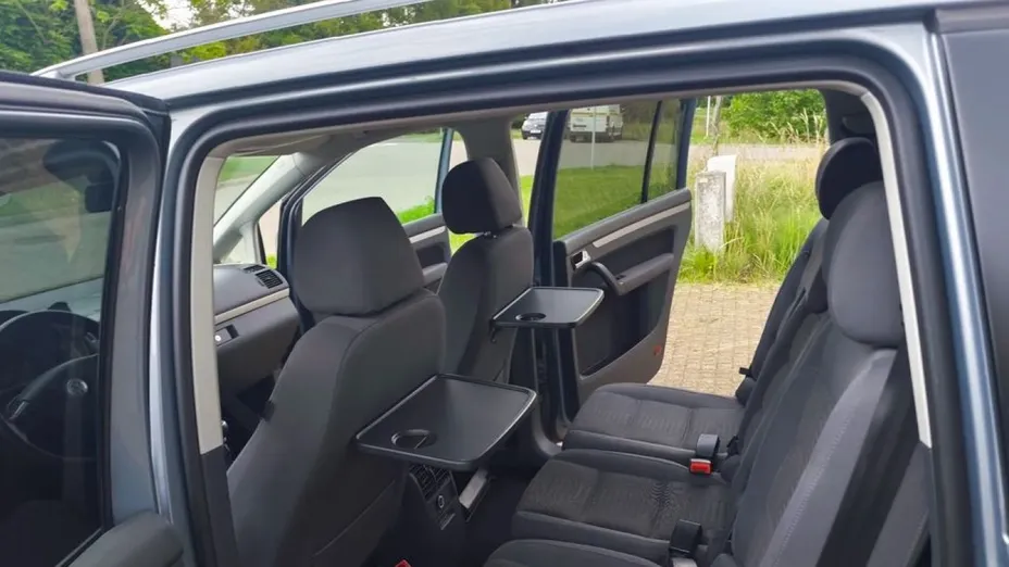 VOLKSWAGEN Touran -