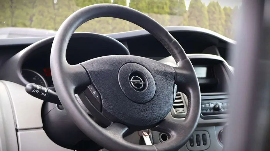 OPEL Vivaro -