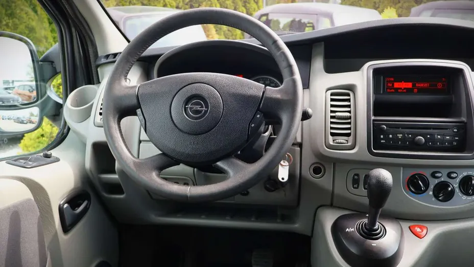 OPEL Vivaro -