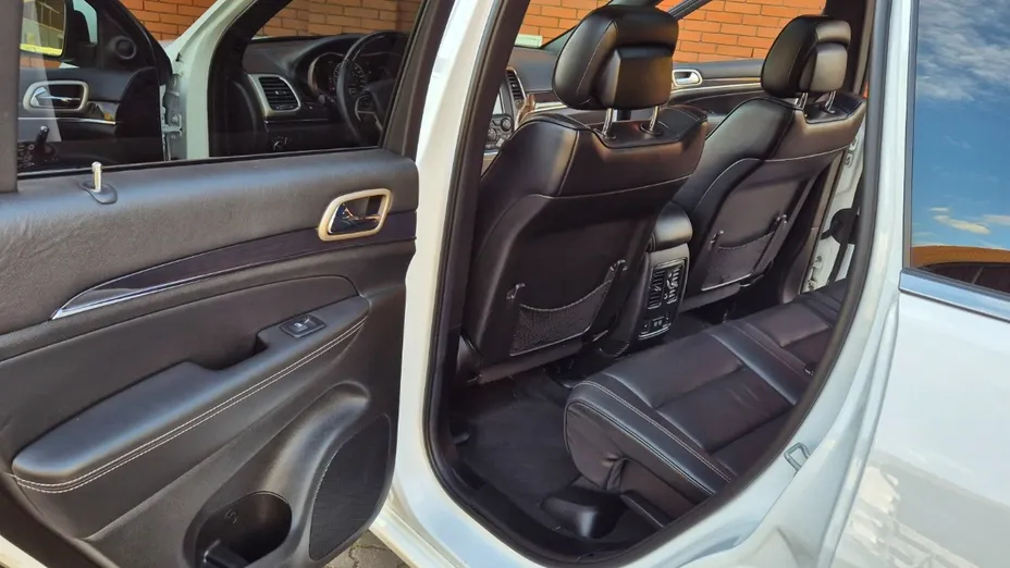 JEEP Grand Cherokee -