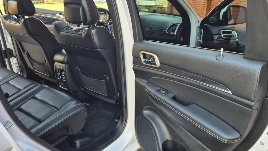 JEEP Grand Cherokee -