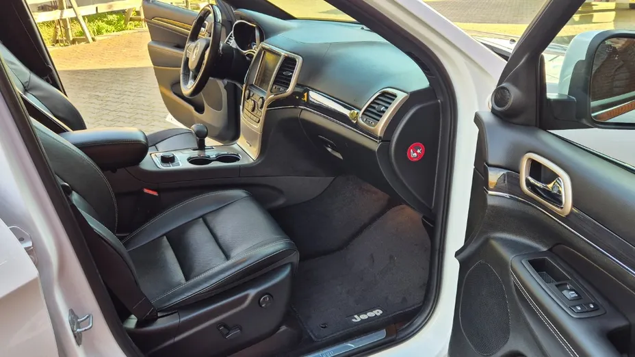 JEEP Grand Cherokee -