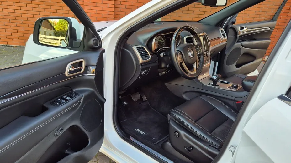 JEEP Grand Cherokee -