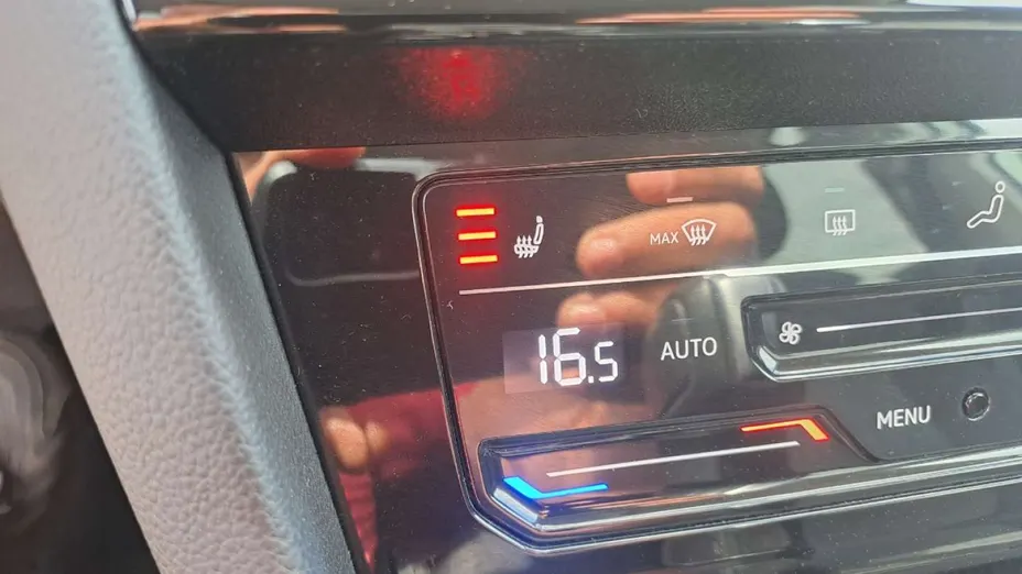 VOLKSWAGEN Passat -