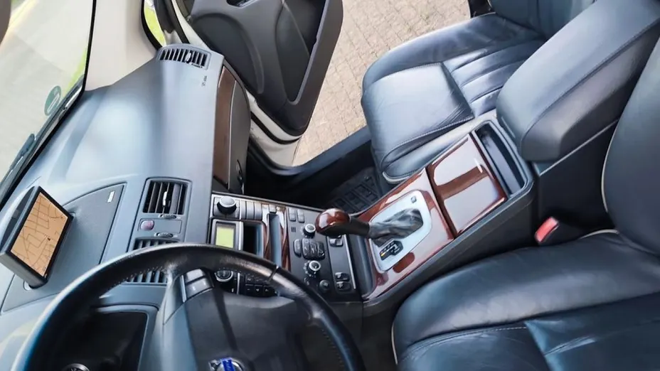 VOLVO XC90 -