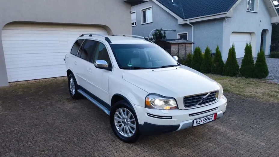 VOLVO XC90 -