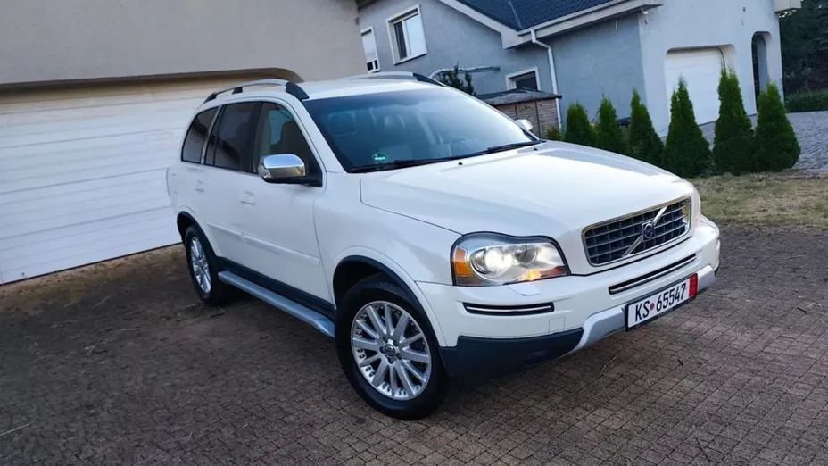 VOLVO XC90 -