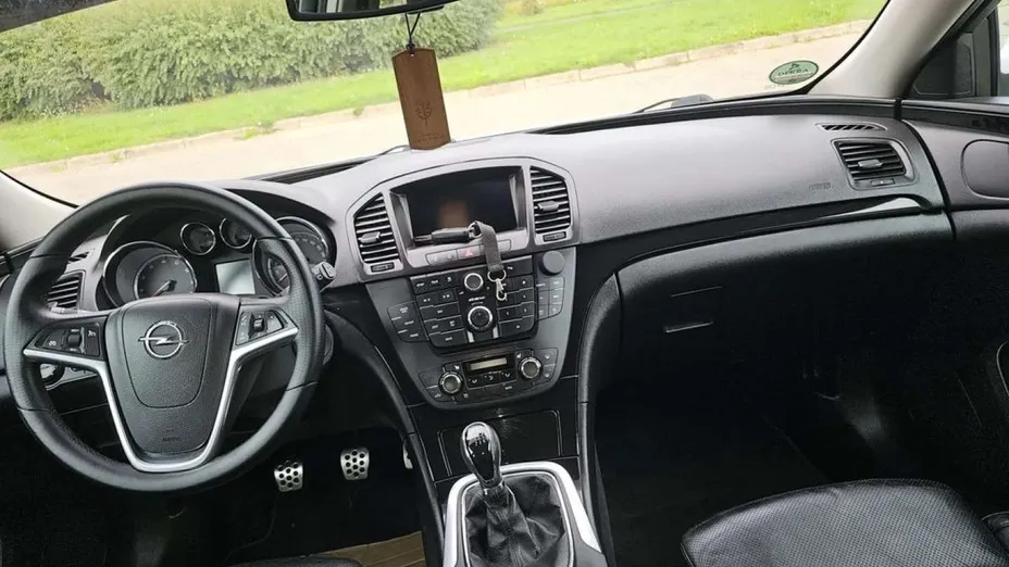 OPEL Insignia -