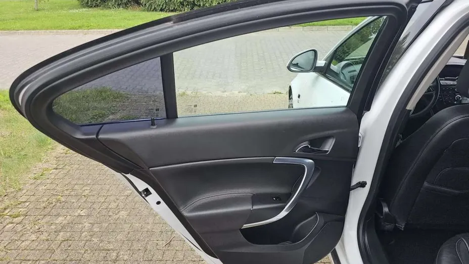 OPEL Insignia -