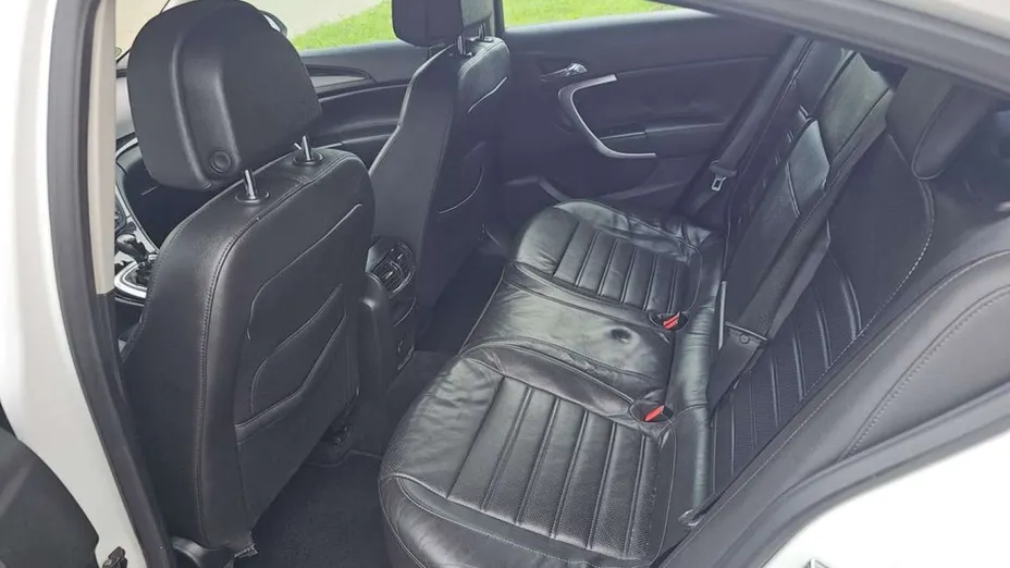 OPEL Insignia -