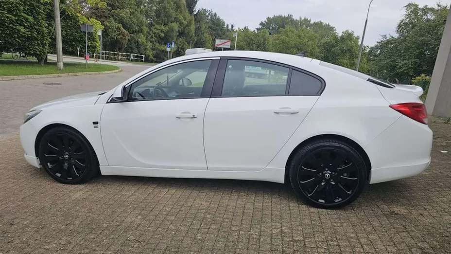 OPEL Insignia -