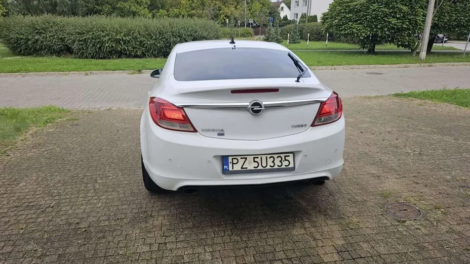 OPEL Insignia -