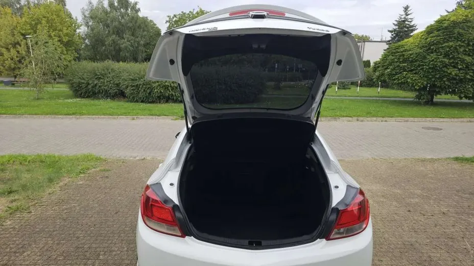 OPEL Insignia -